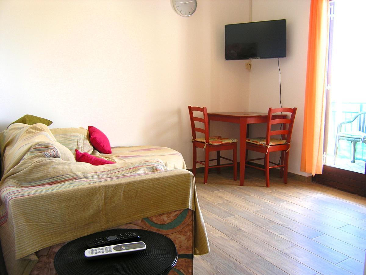 Apartman Braut Krk Town Esterno foto