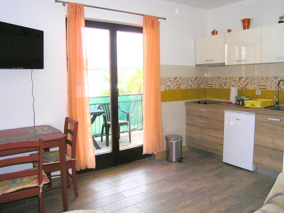 Apartman Braut Krk Town Esterno foto
